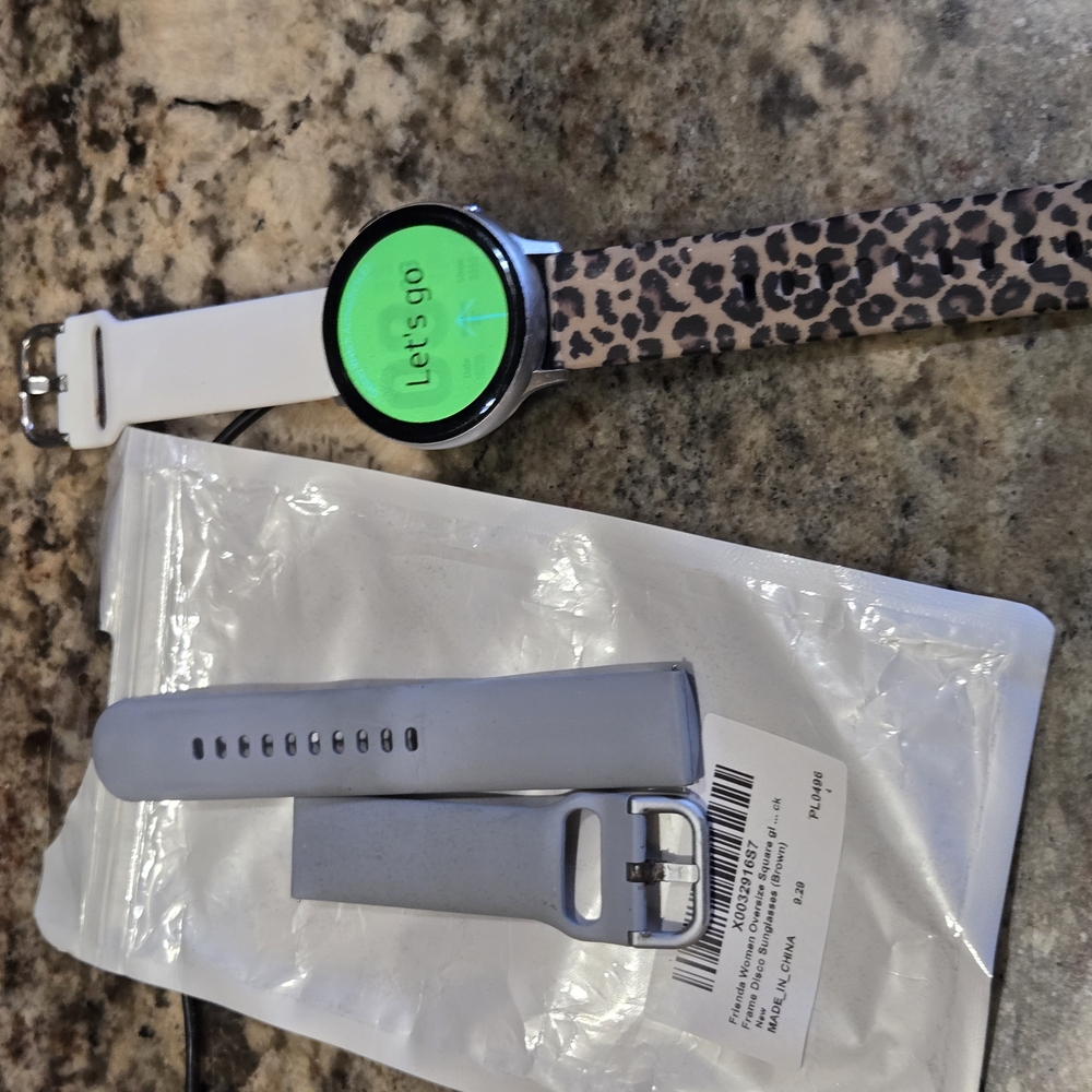 Leopard Print Smartwatch with White and Gray Bands